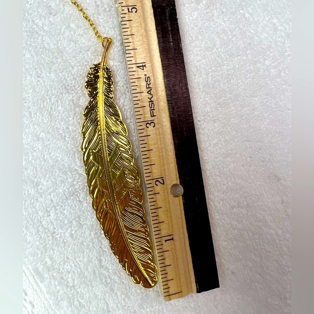Bookmark, gold leaf with butterfly charm - Picture 3 of 5